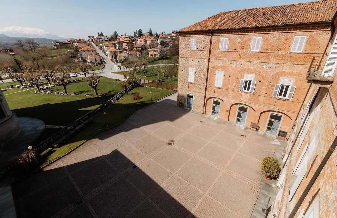 Casa Regina Montis Regalis-1